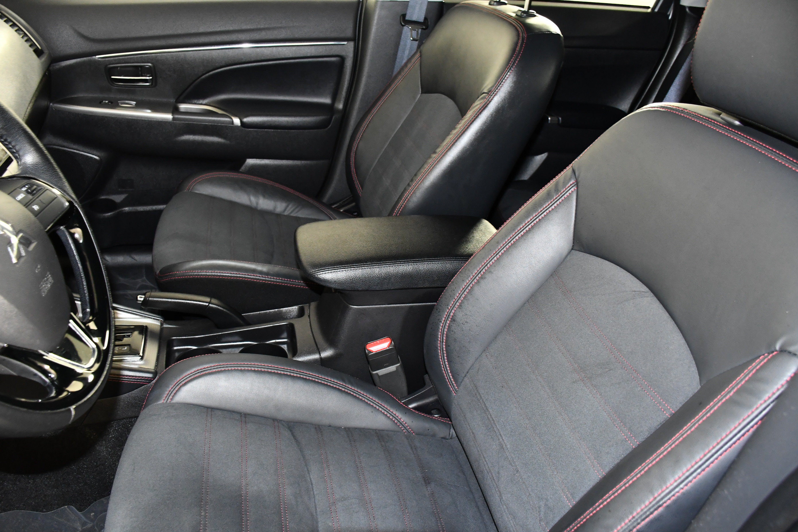 Used 2022 Mitsubishi Outlander Sport SE AWD/4WD image 37