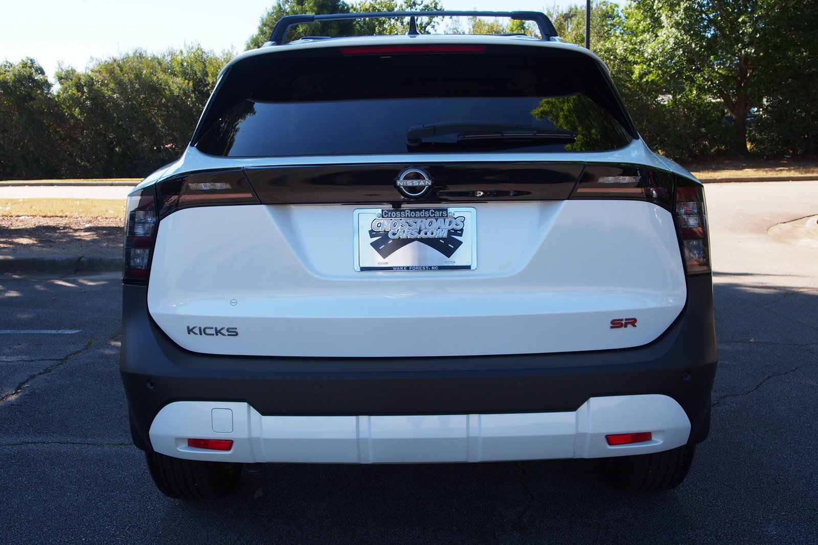 Used 2026 Nissan Kicks SR FWD image 6