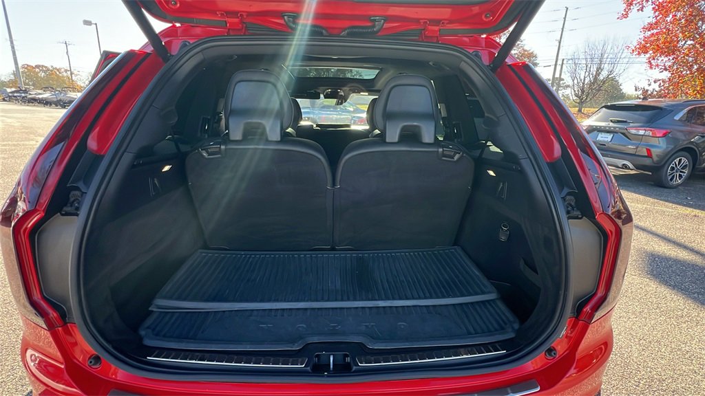 Used 2019 Volvo XC90 T6 R-Design w/ Advanced Package image 10