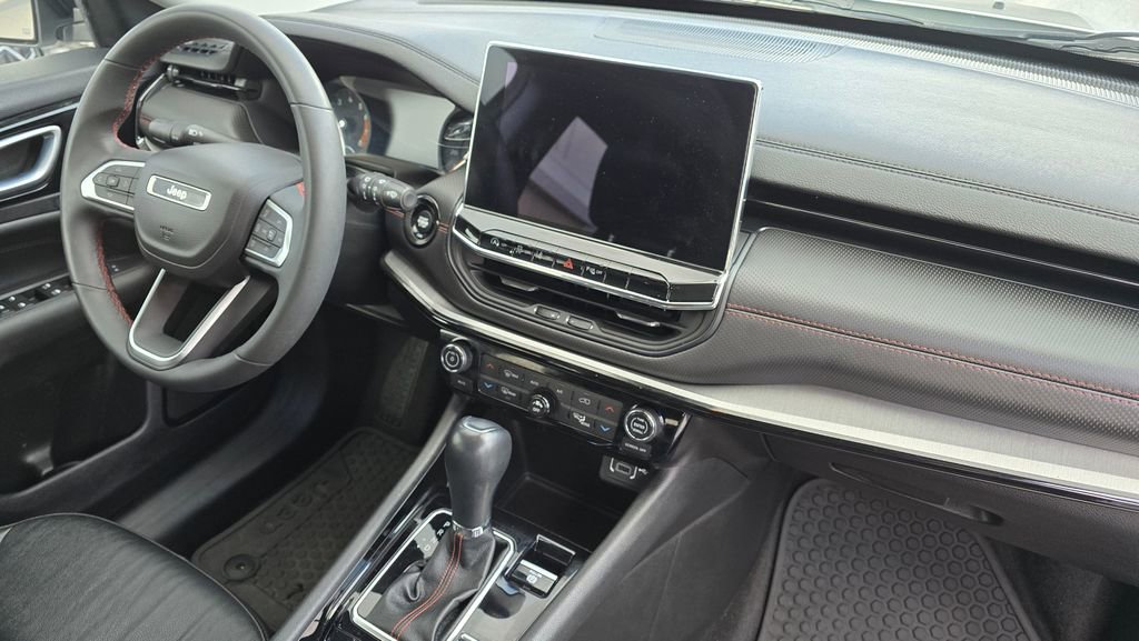 Used 2022 Jeep Compass Trailhawk image 11