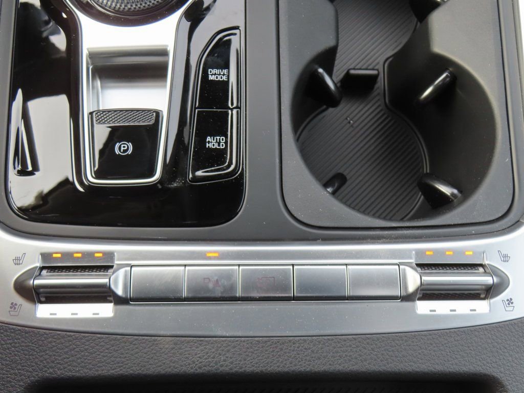 New 2026 Kia Carnival SX w/ SX Dark Edition Package image 11