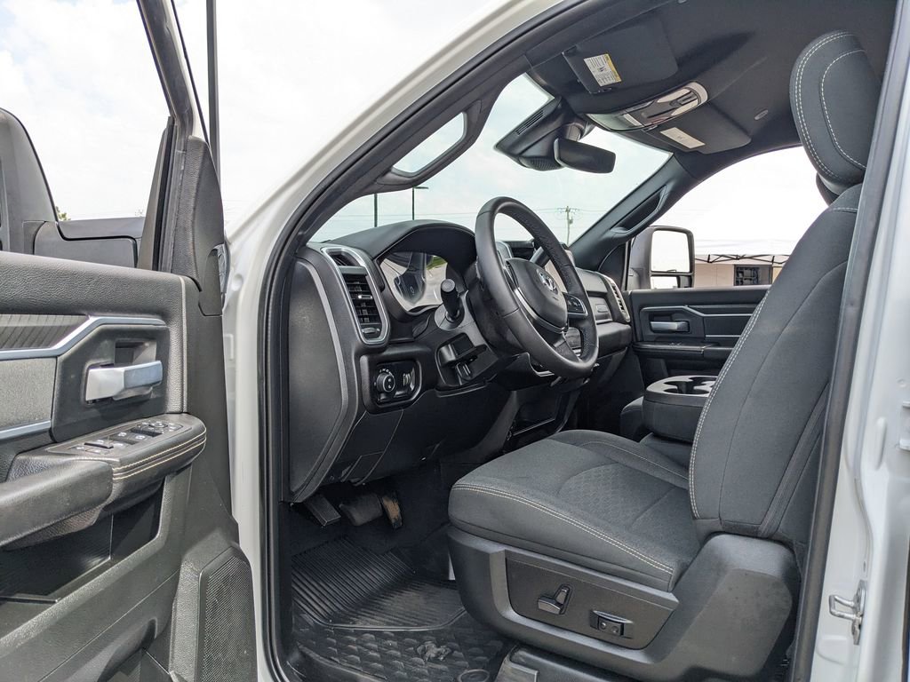 Used 2025 RAM 2500 Big Horn image 39