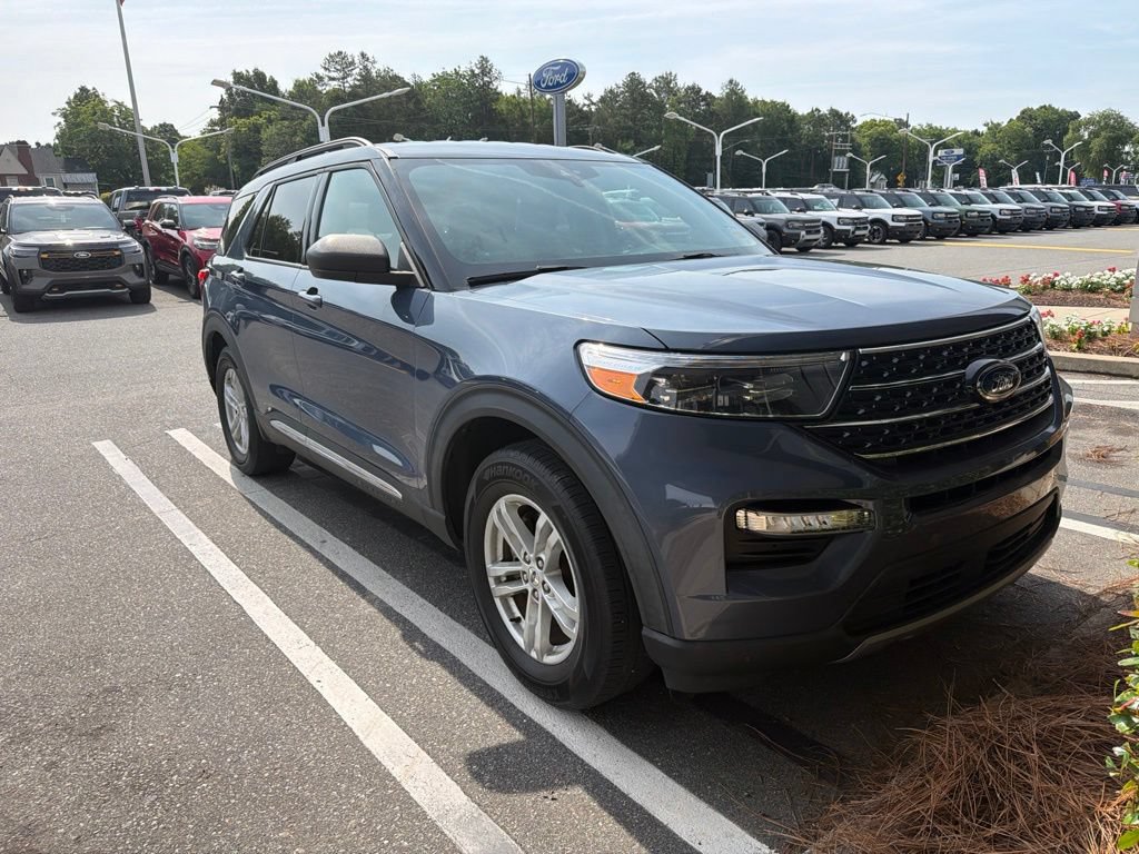 Used 2021 Ford Explorer XLT w/ Equipment Group 202A RWD image 3