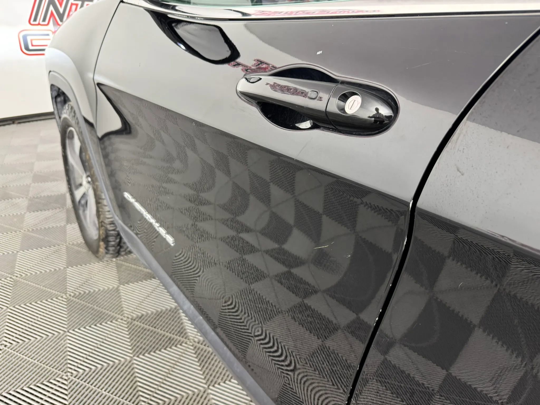 Used 2019 Jeep Cherokee Limited image 21
