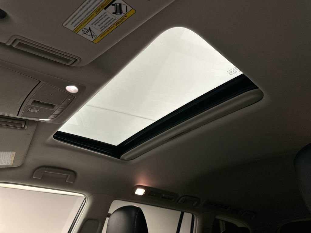 Used 2021 INFINITI QX80 Premium Select w/ All-Season Package image 12