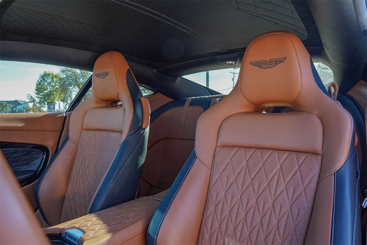 Used 2024 Aston Martin DB12 image 22