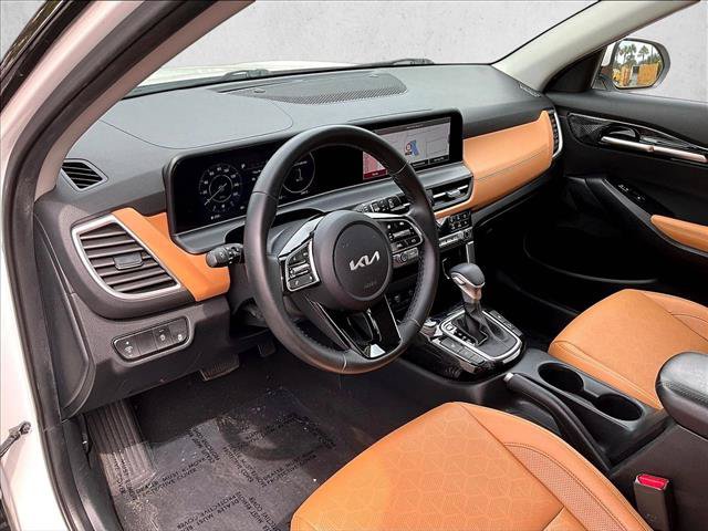 Used 2024 Kia Seltos EX FWD image 14