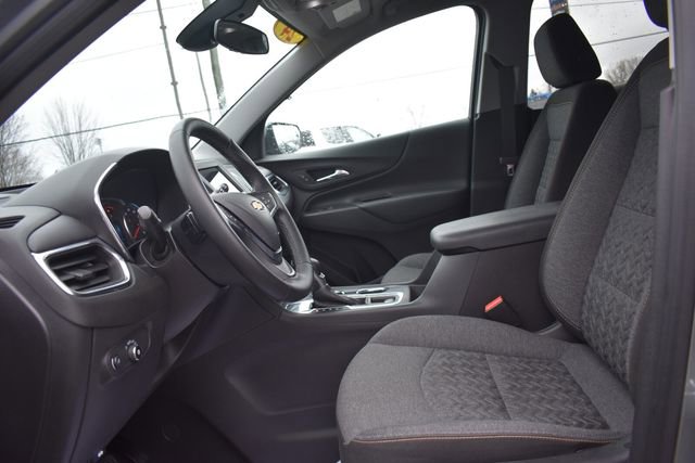 Used 2024 Chevrolet Equinox LT w/ LPO, Floor Liner Package FWD image 24