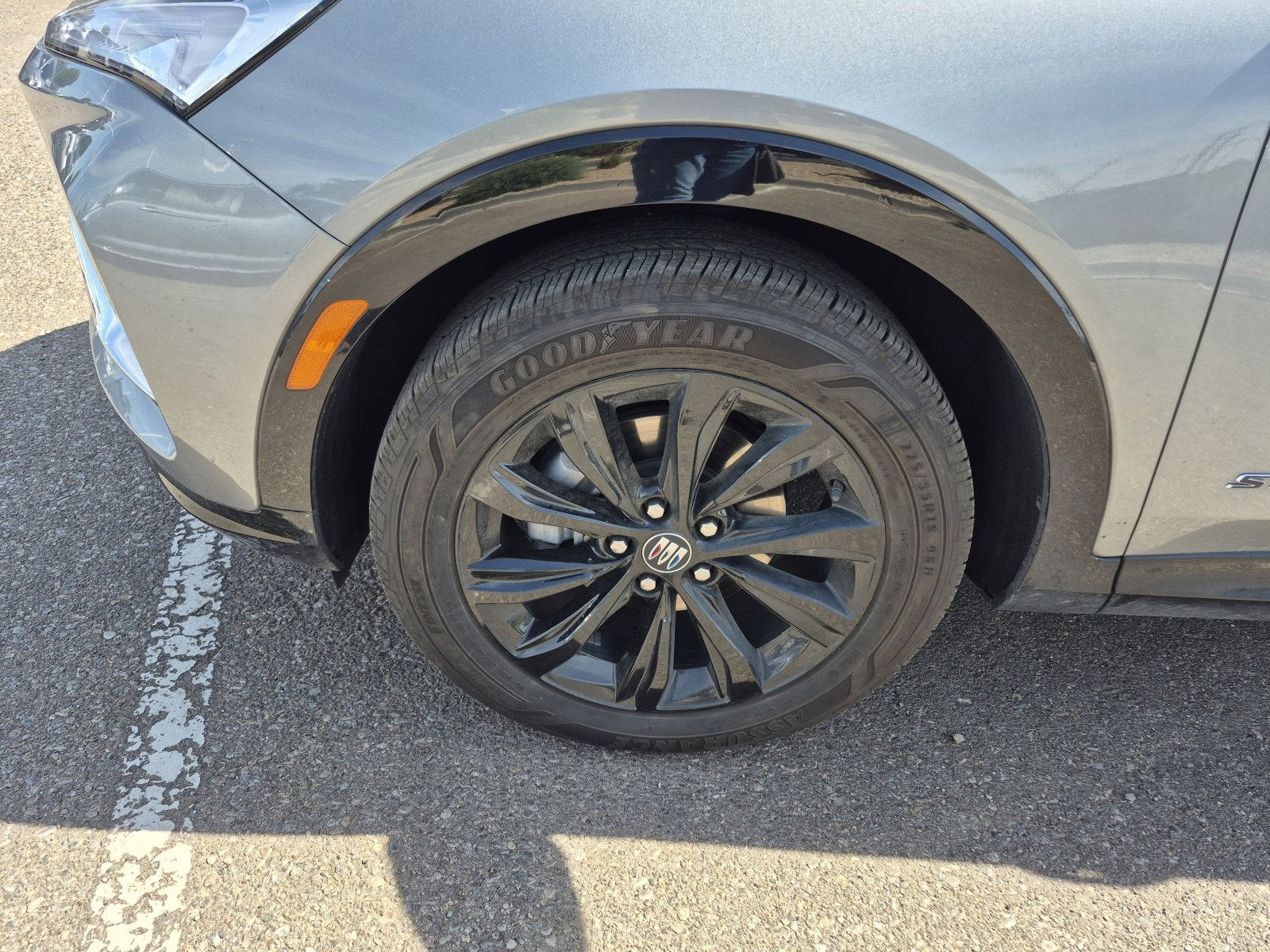 Used 2025 Buick Envista Sport Touring w/ Convenience I Package FWD image 23