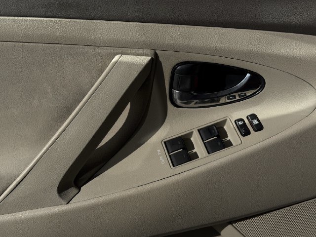 Used 2011 Toyota Camry FWD image 21
