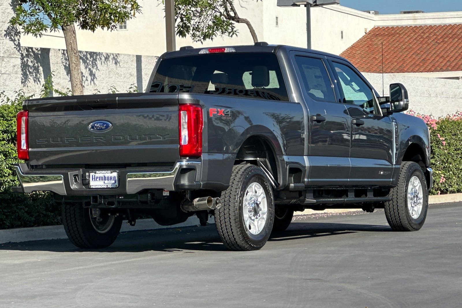 New 2026 Ford F250 XLT w/ FX4 Off-Road Package image 4