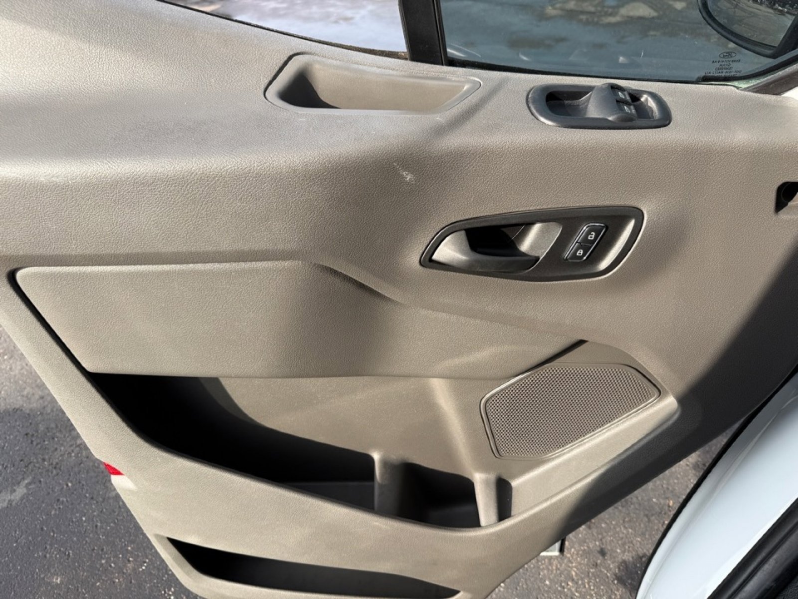 Used 2023 Ford E-Transit Low Roof image 35