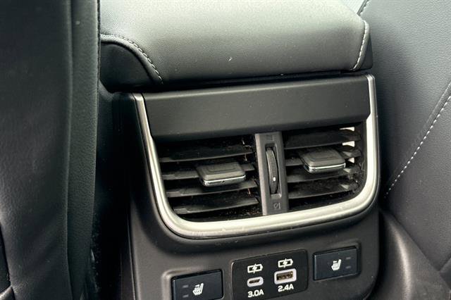 Used 2023 Subaru Outback Limited image 13