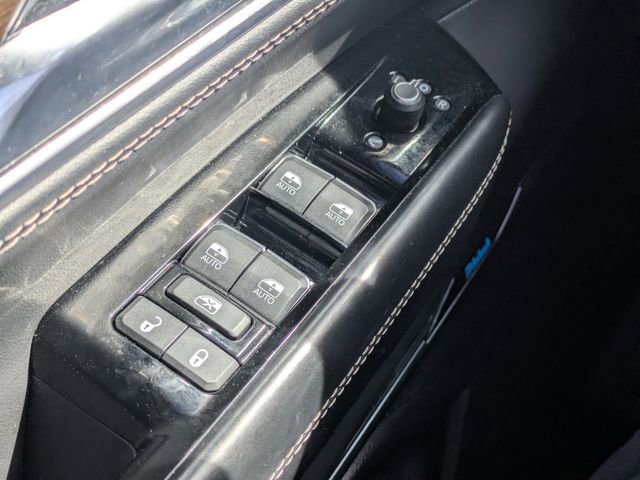 Used 2022 Jeep Grand Wagoneer Series I AWD/4WD image 25