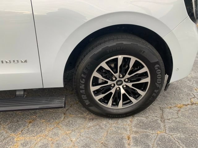 Certified 2025 Ford Expedition Platinum AWD/4WD image 40