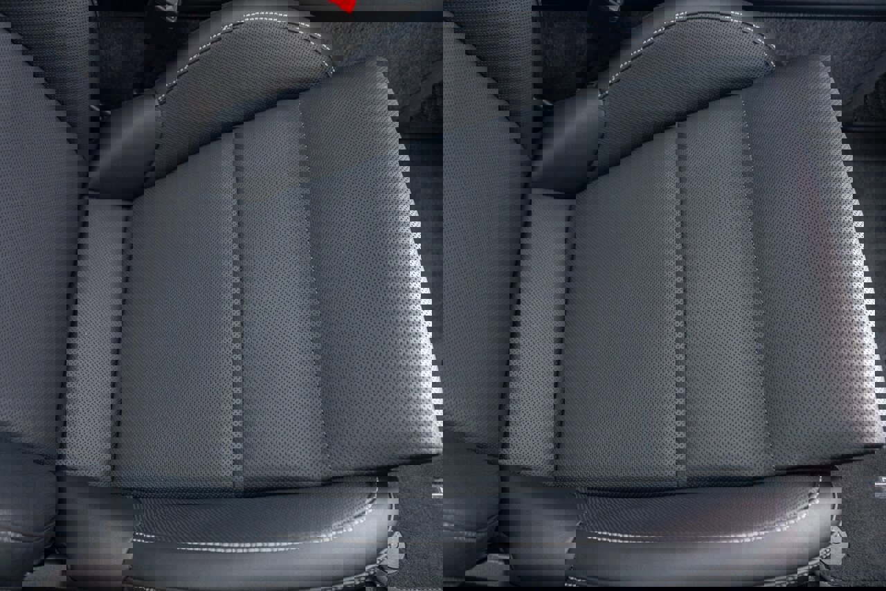 Used 2025 Porsche 911 Carrera w/ Premium Package image 47