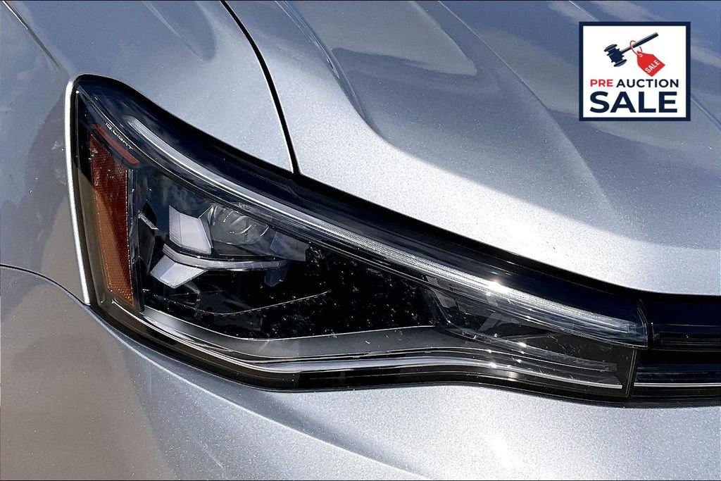 Used 2025 Volkswagen Taos SE FWD image 28