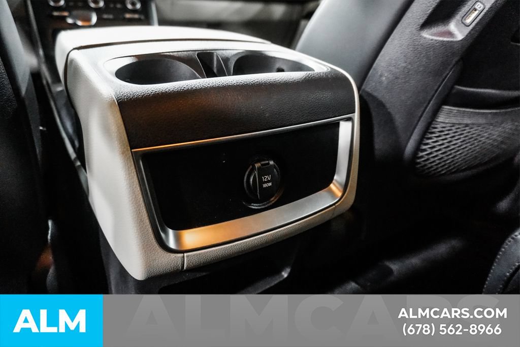 Used 2024 Kia Carnival LX FWD image 45
