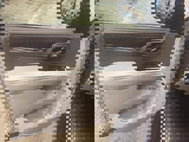 Used 2022 GMC Yukon Denali w/ Denali Premium Package image 13