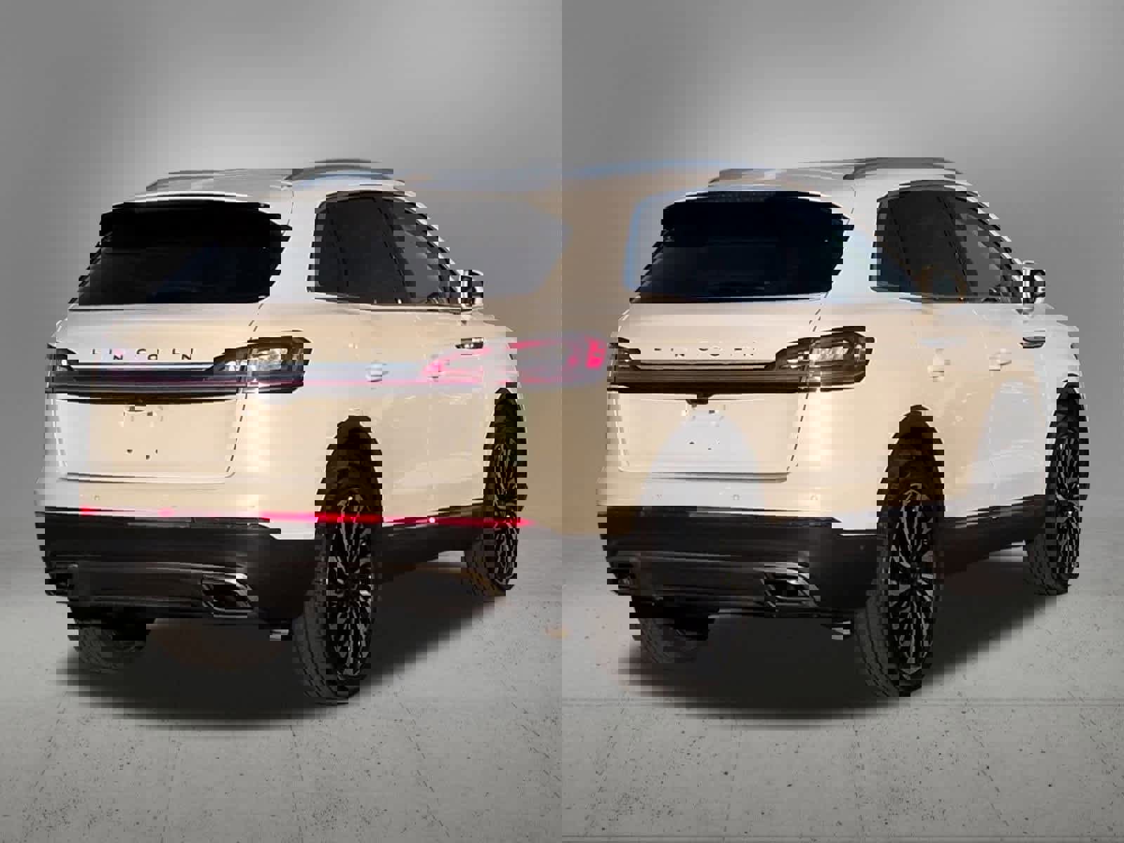 Used 2023 Lincoln Nautilus Black Label w/ Cargo Utility Package image 6