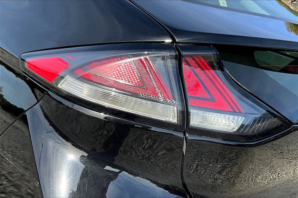 Used 2020 Hyundai Ioniq Limited image 27