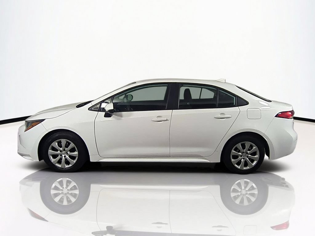 Used 2025 Toyota Corolla LE FWD image 10