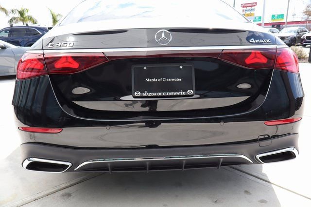 Used 2025 Mercedes-Benz E 350 4MATIC Sedan image 5