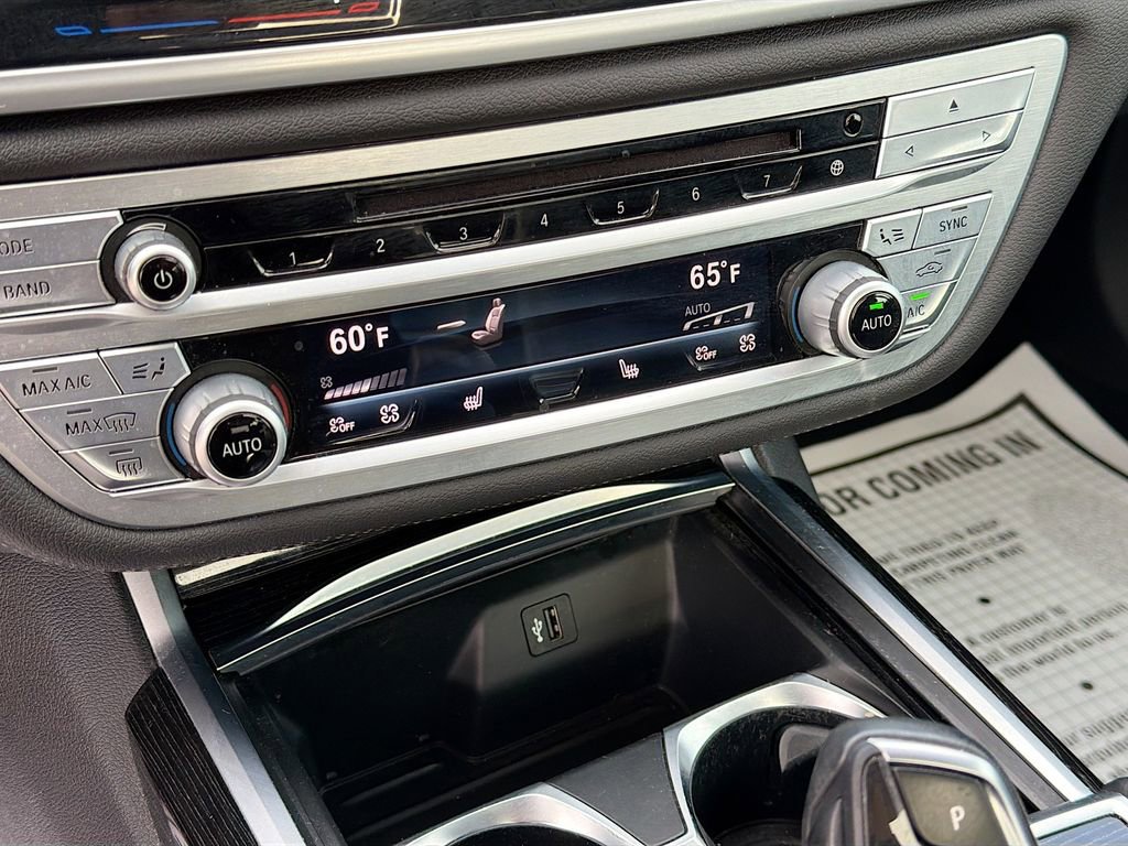 Used 2018 BMW 740i image 33