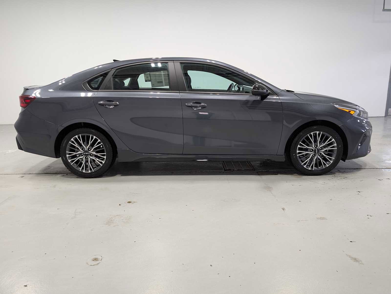 Certified 2023 Kia Forte GT-Line image 7