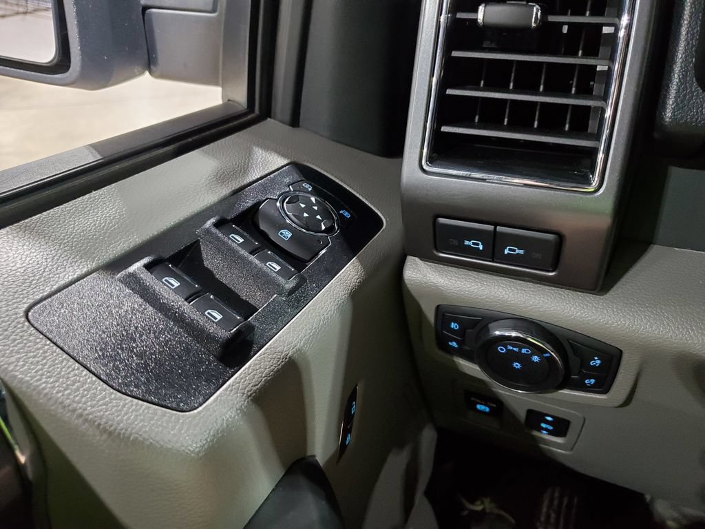 Used 2020 Ford F150 XLT w/ Equipment Group 302A Luxury RWD image 36