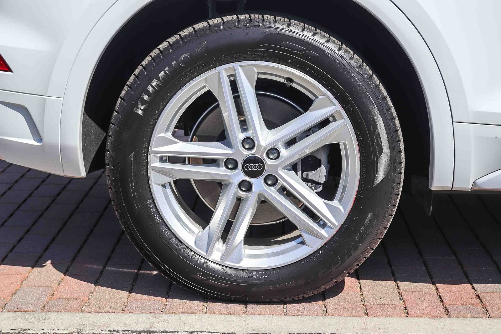 Certified 2024 Audi Q5 e Premium w/ Convenience Package AWD/4WD image 10