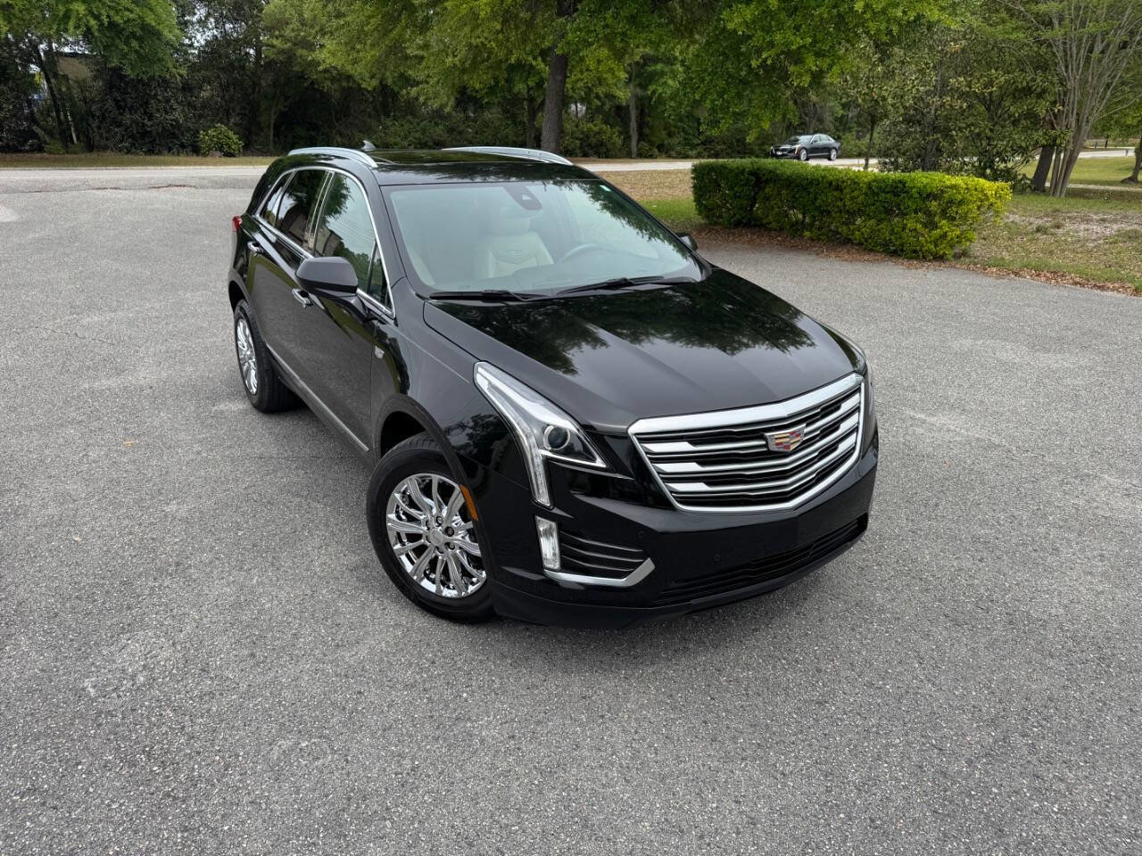 Used 2017 Cadillac XT5 Luxury w/ Driver Awareness Package image 20