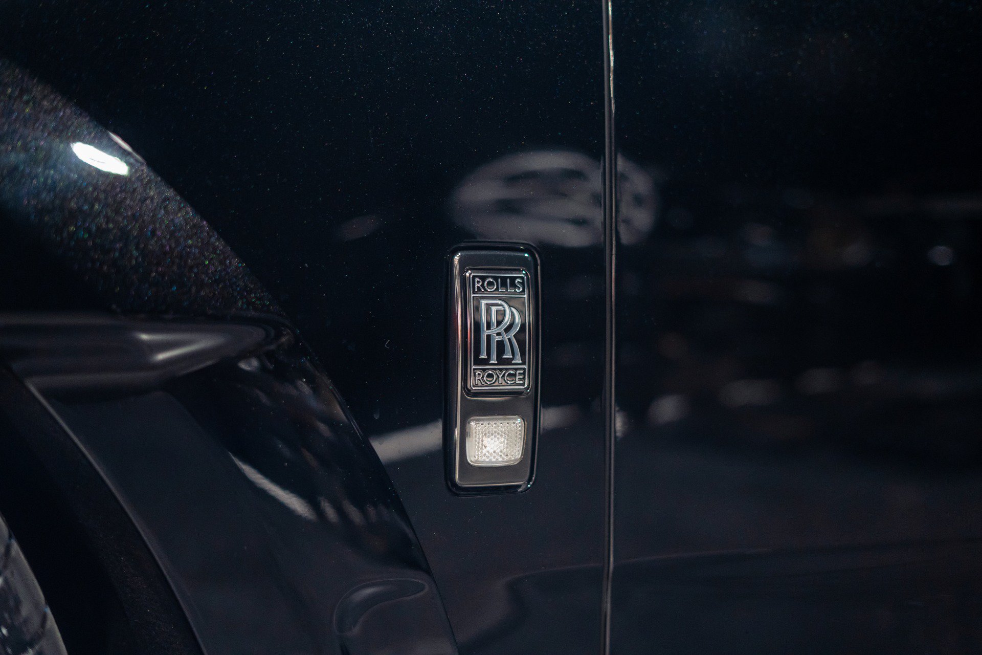 Used 2022 Rolls-Royce Cullinan Black Badge w/ Dark Exterior Package AWD/4WD image 36