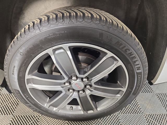 Used 2017 GMC Acadia Denali w/ Technology Package image 11