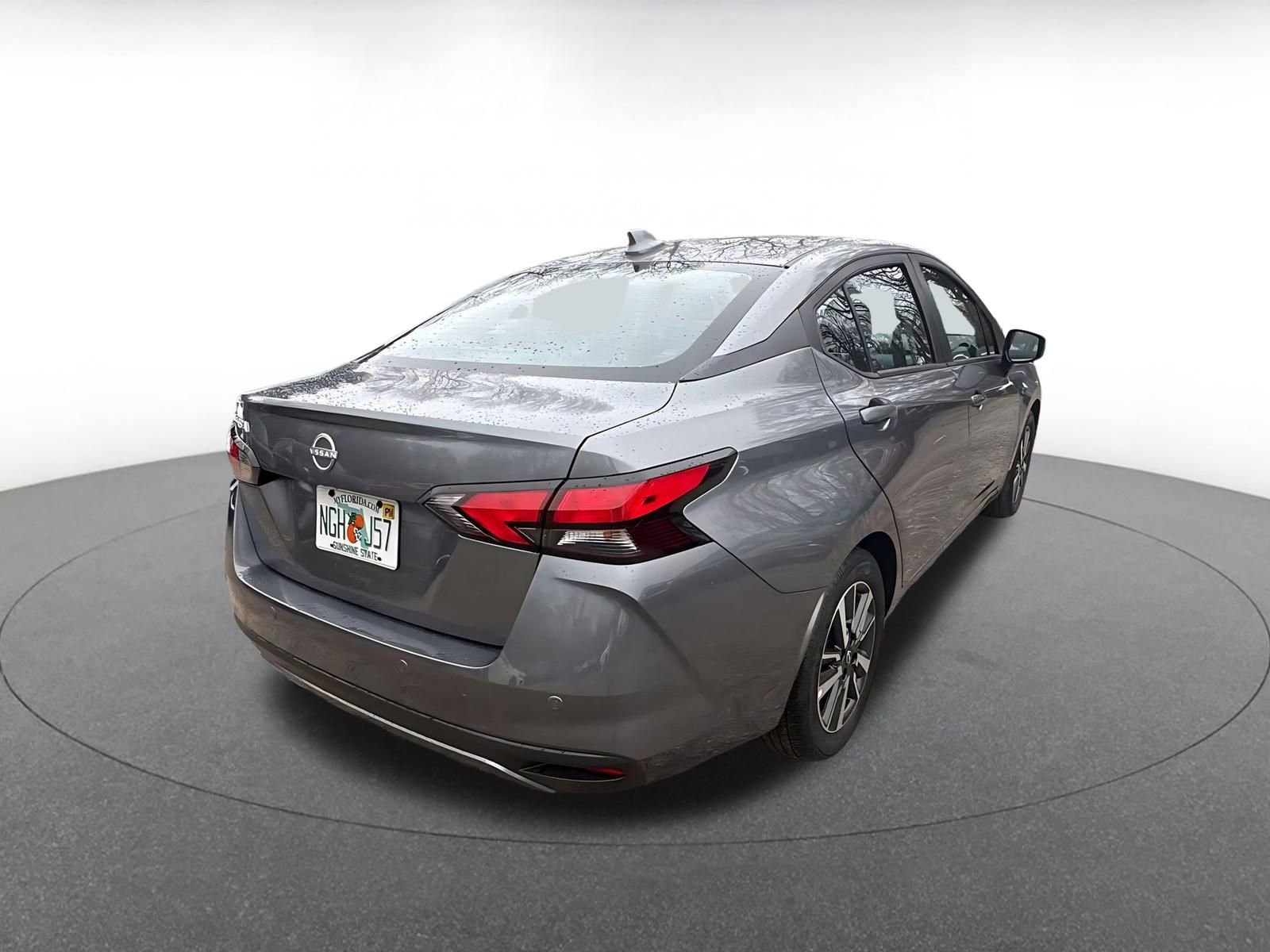 Used 2025 Nissan Versa SV FWD image 7