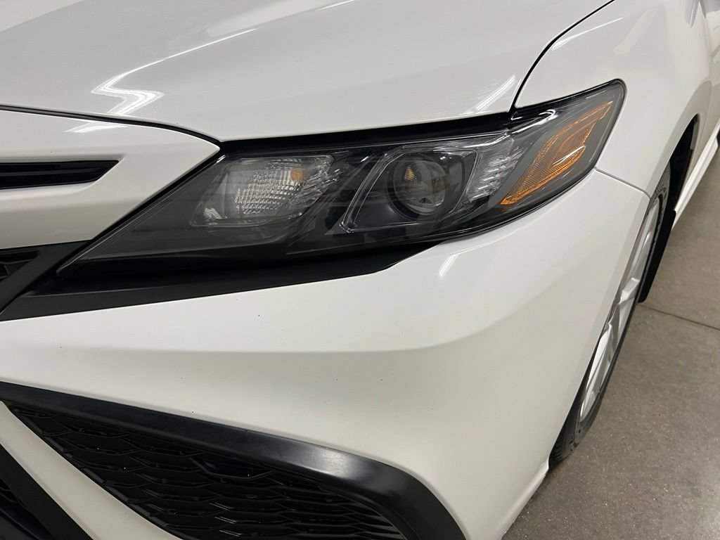 Used 2024 Toyota Camry SE FWD image 10