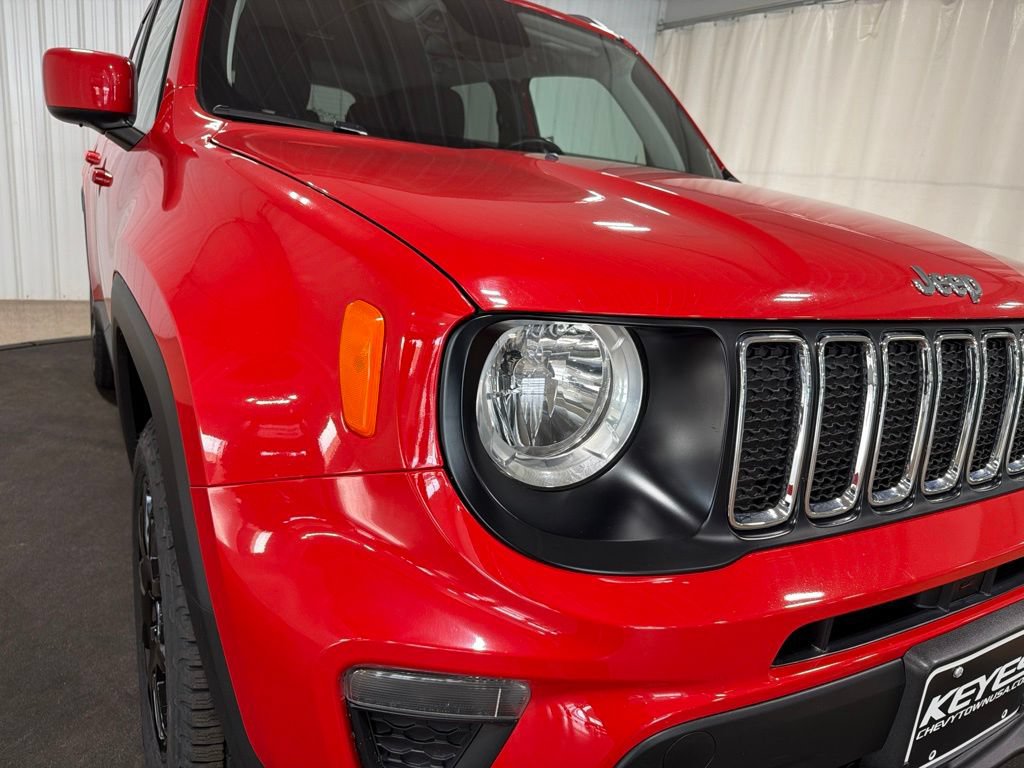 Used 2020 Jeep Renegade Latitude w/ Cold Weather Group AWD/4WD image 13