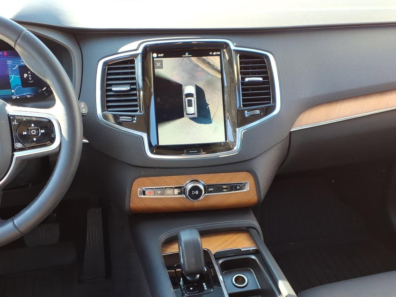 Certified 2023 Volvo XC90 B5 Plus w/ Protection Package Premier AWD/4WD image 14