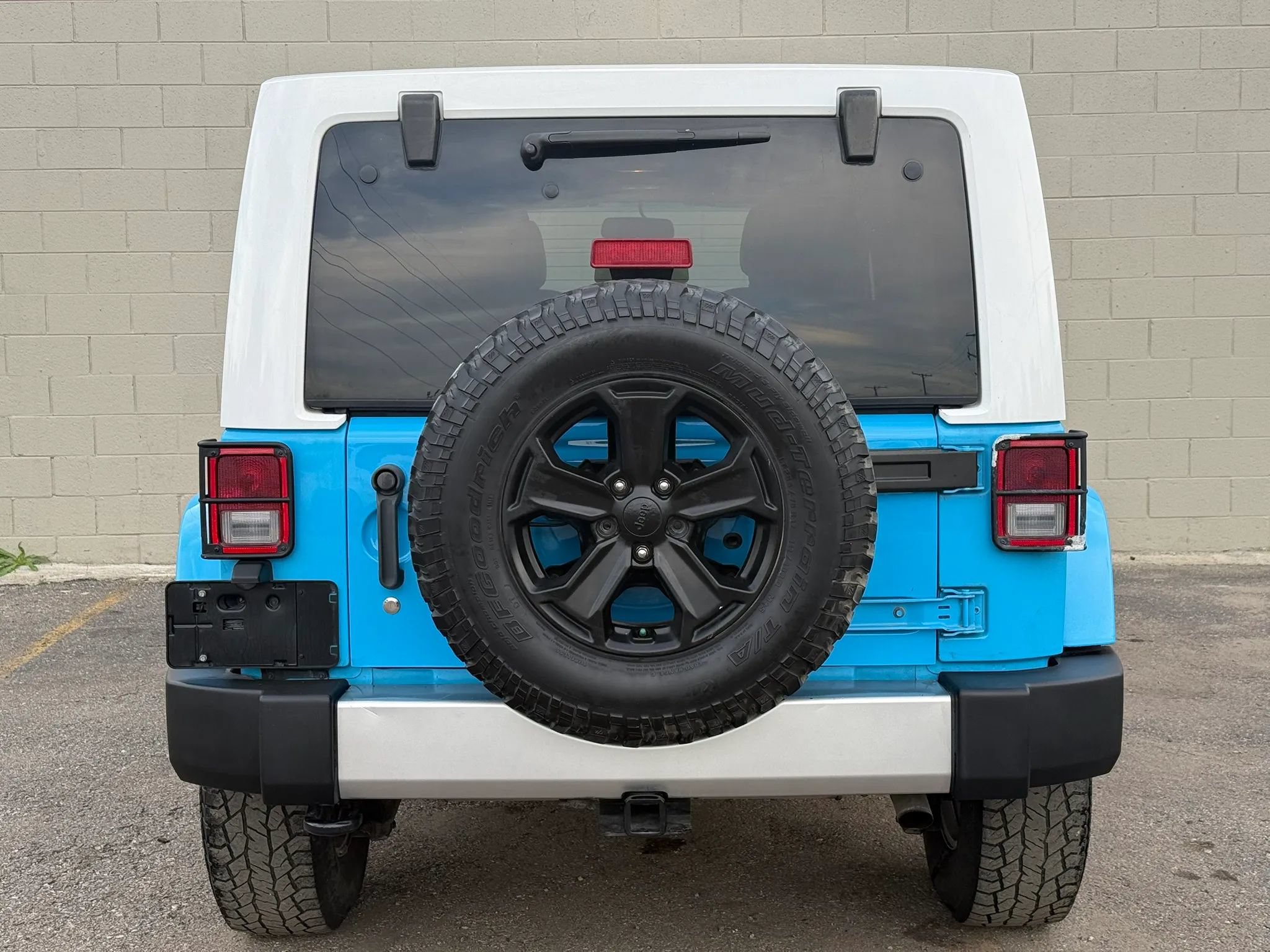 Used 2017 Jeep Wrangler Unlimited Sahara w/ Quick Order Package 23E Chief AWD/4WD image 6