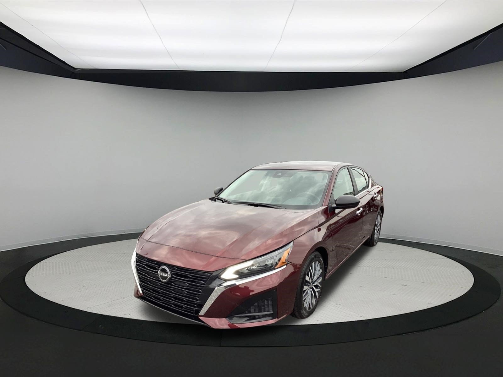 Used 2025 Nissan Altima 2.5 SV FWD image 4