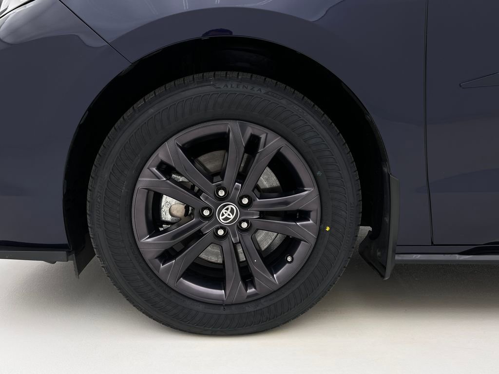 Used 2024 Toyota Sienna XSE w/ XSE Plus Package image 28