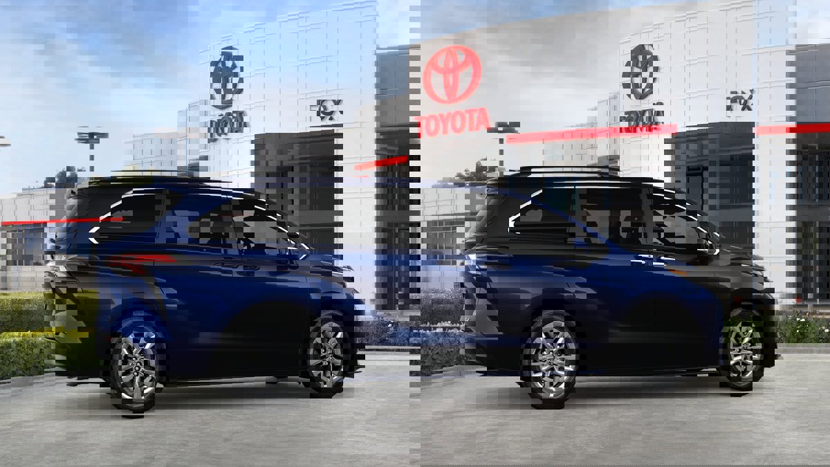 New 2026 Toyota Sienna XLE image 11