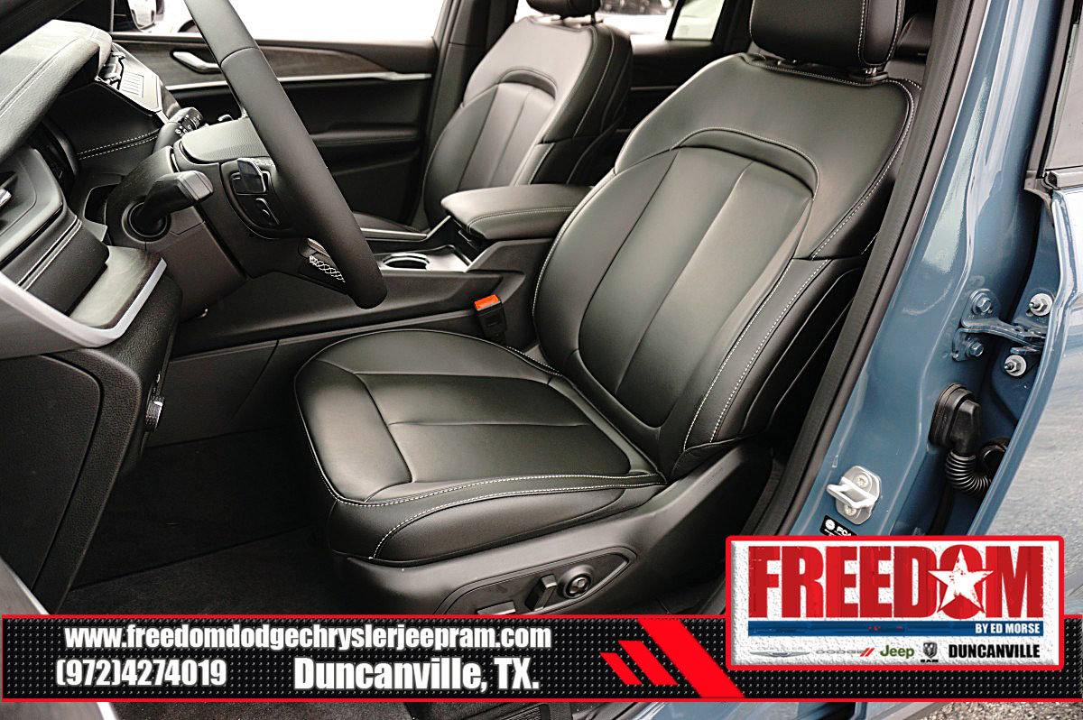 New 2026 Jeep Grand Cherokee Limited w/ Limited Altitude Package RWD image 13