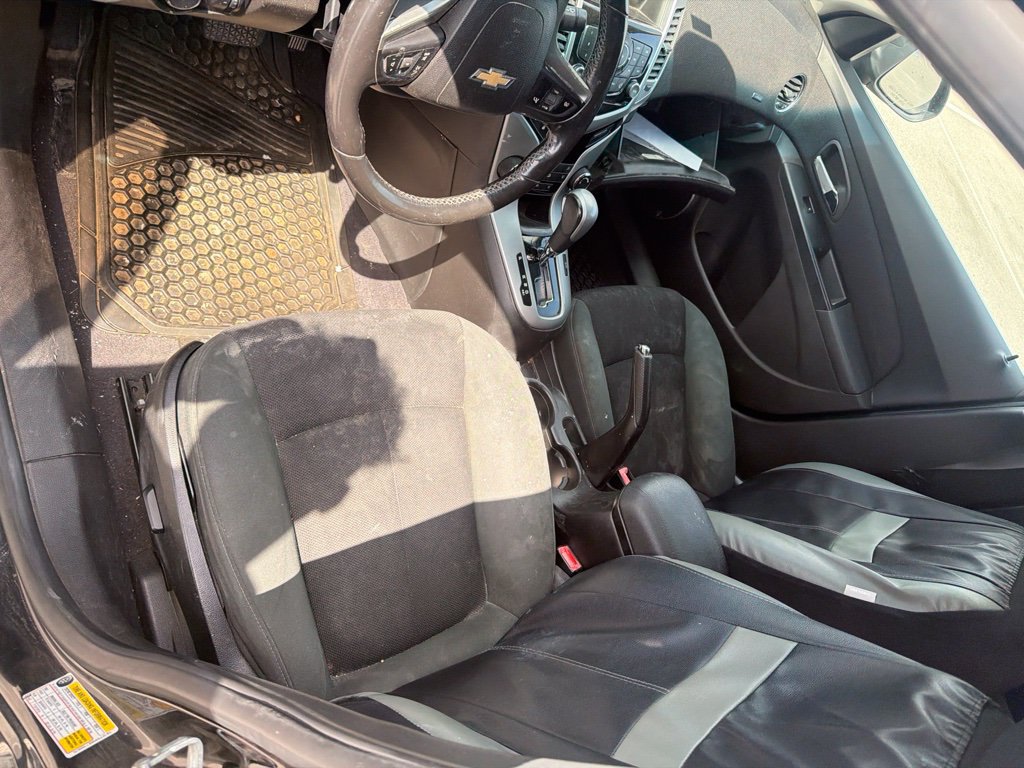 Used 2011 Chevrolet Cruze LT FWD image 8