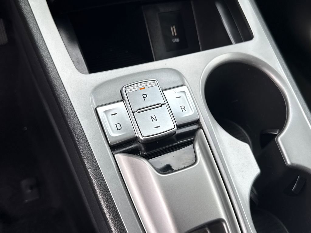 Used 2023 Hyundai Kona SE w/ Cargo Package FWD image 27