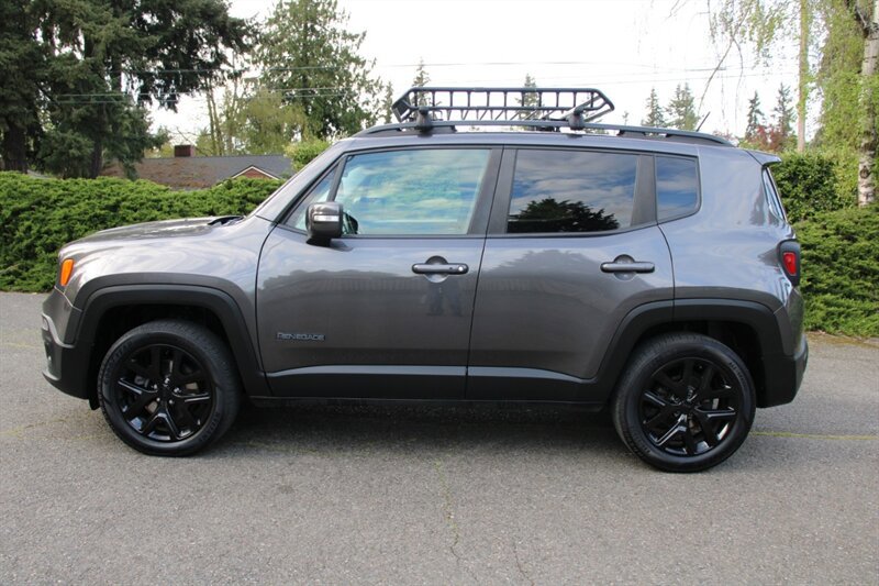 Used 2017 Jeep Renegade Altitude AWD/4WD image 13