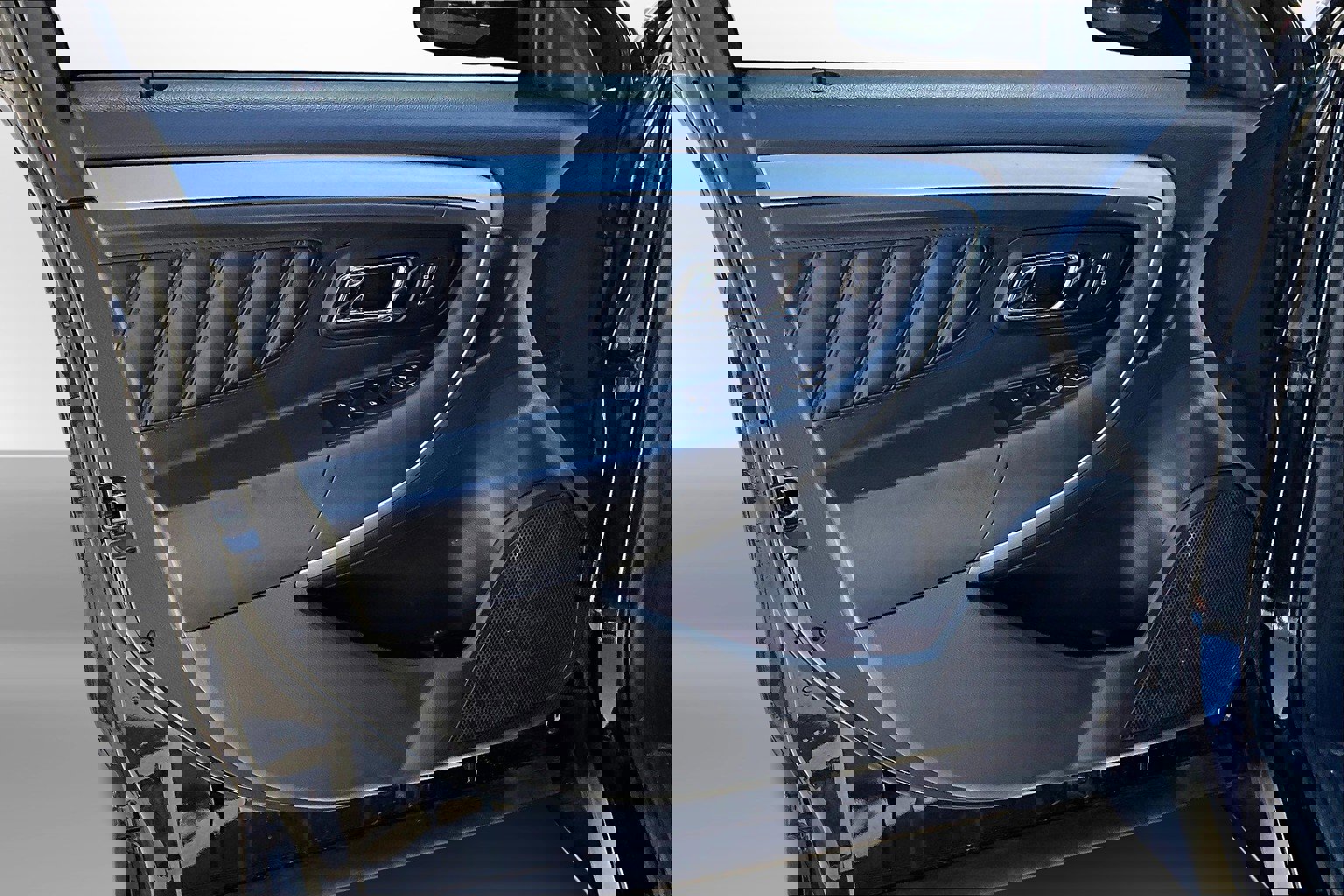 Used 2018 Ford Taurus SEL w/ Equipment Group 201A image 25