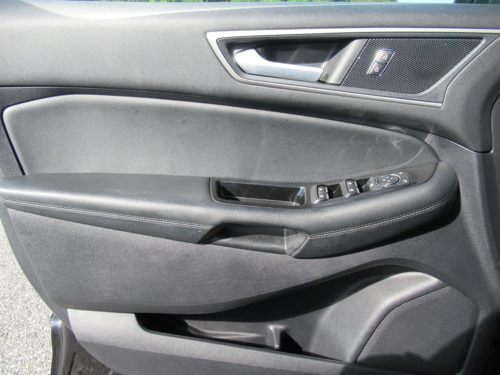 Used 2020 Ford Edge SEL w/ Convenience Package AWD/4WD image 22