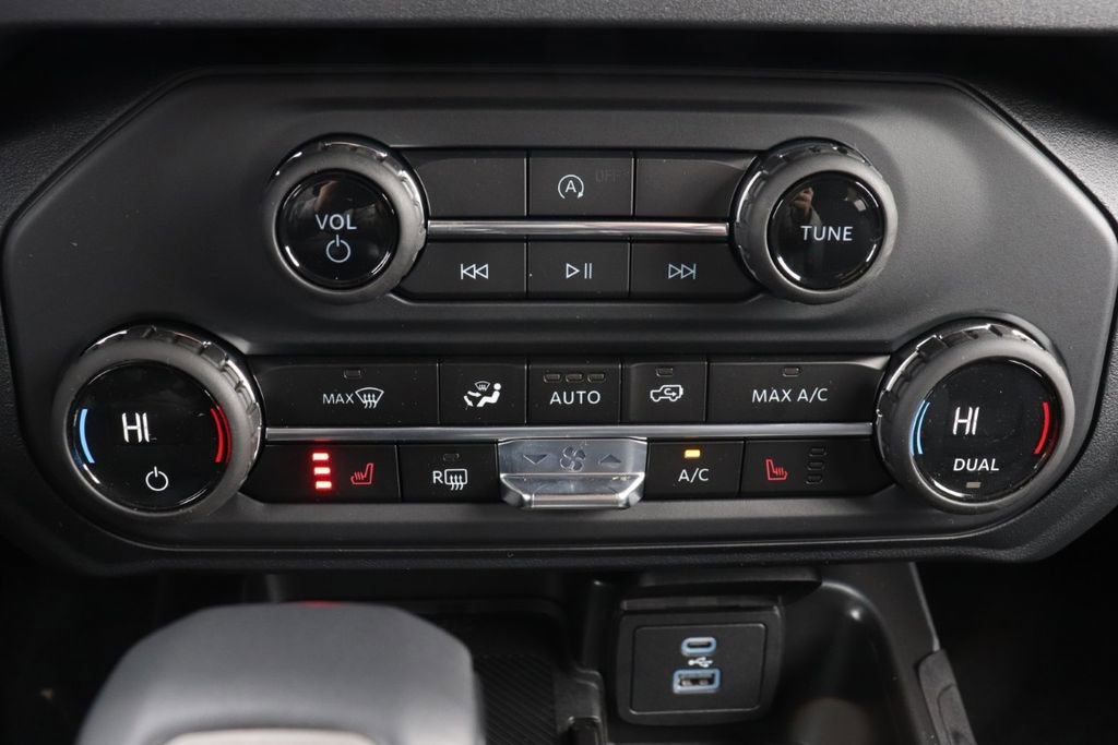 New 2025 Ford Bronco Big Bend image 23