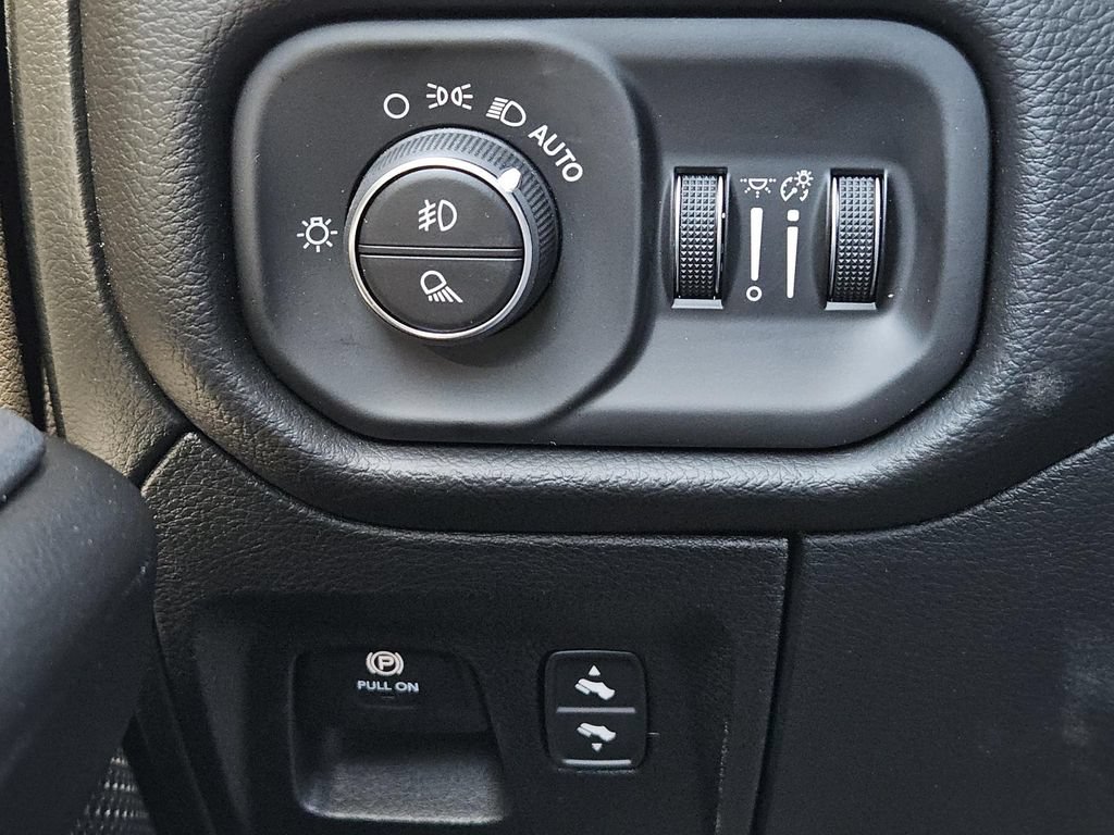 New 2026 RAM 1500 Lone Star AWD/4WD image 18